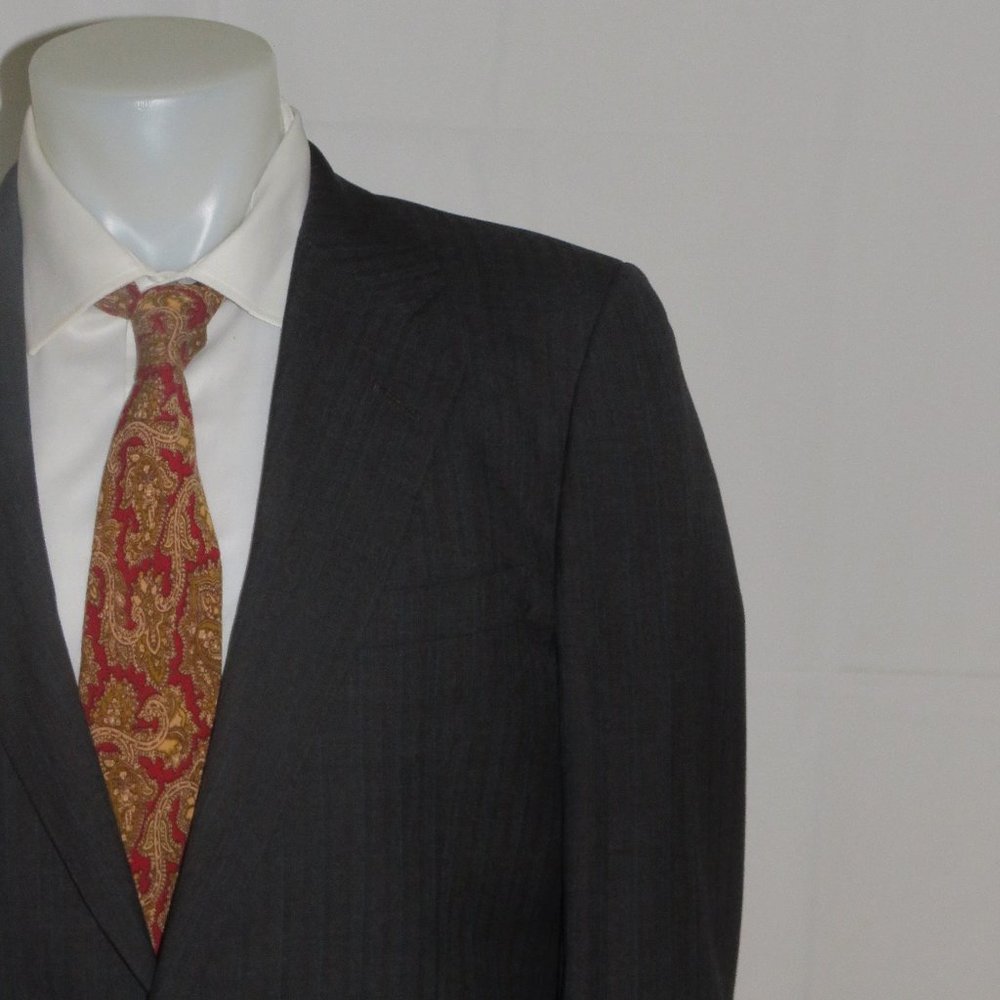 Chester Barrie Hand Tailored Two Button Suit 41L